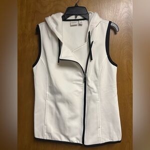 Chico’s Weekends White Sleeveless Hooded Zip-Up Vest